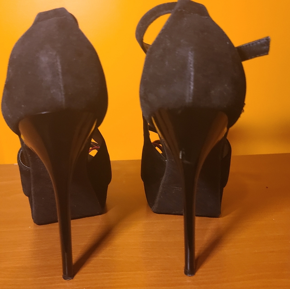 Heels 2 for $20.00 - Picture 3 of 4